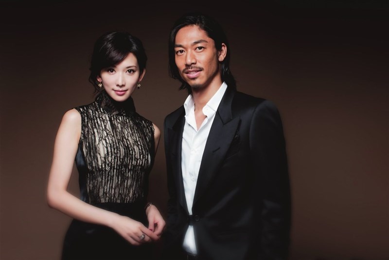 名模林志玲（左）與日本男星AKIRA（右）的婚宴17日晚間登場。（圖取自facebook.com/EXILEAKIRA.official）