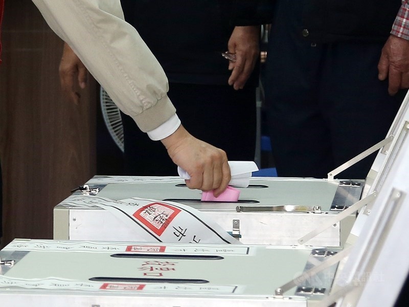 日本放送協會(NHK)節目關注台灣2020年總統大選,NHK台北支局長高田和加子表示,總統蔡英文不屈服中國壓力獲多數人支持,而中國露骨干預香港,則讓台灣人提高戒心。(示意圖/中央社檔案照片)