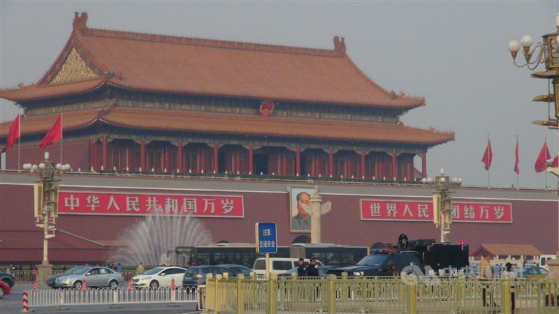 紐約時報分析,美國總統川普簽署香港人權與民主法案後,北京為了貿易談判無法撕破臉,反擊選擇有限。(示意圖/中央社檔案照片)