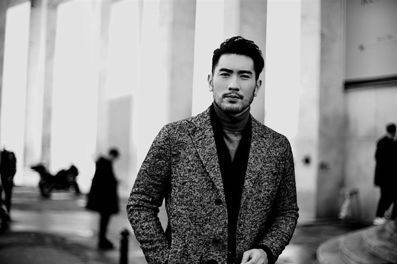 藝人高以翔於11月27日凌晨錄製「追我吧」時突然昏厥倒地,送醫後仍不治,享年35歲。(圖取自facebook.com/godfreygao/)