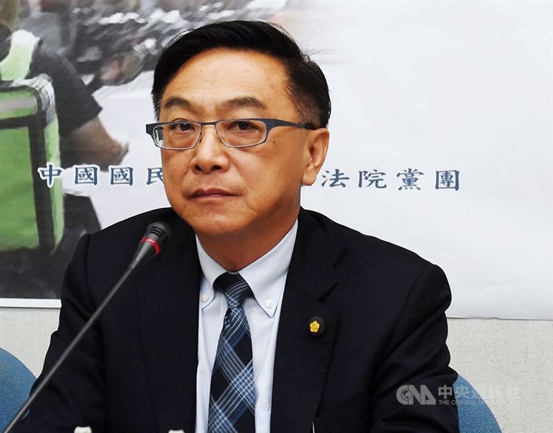 國民黨立委陳宜民涉推擠女警,8日表示,當時情況很混亂,沒聽到這位女警說什麼;沒控制好情緒做出不適當動作,會以最謙卑態度接受批評。(中央社檔案照片)