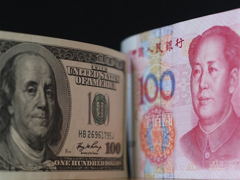 中國海關總署8日發布進出口數據,在中美貿易戰的大背景下,今年前11個月,中美貿易總值為人民幣3.4兆元,年減11.1%。(中央社檔案照片)