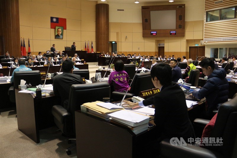 苗栗縣政府2次提案石虎保育自治條例遭縣議會退回,這次會期有議員連署提案,10日送交大會進行二、三讀,在藍綠陣營達成共識下,率先全國通過石虎保育自治條例。中央社記者管瑞平攝 108年12月10日