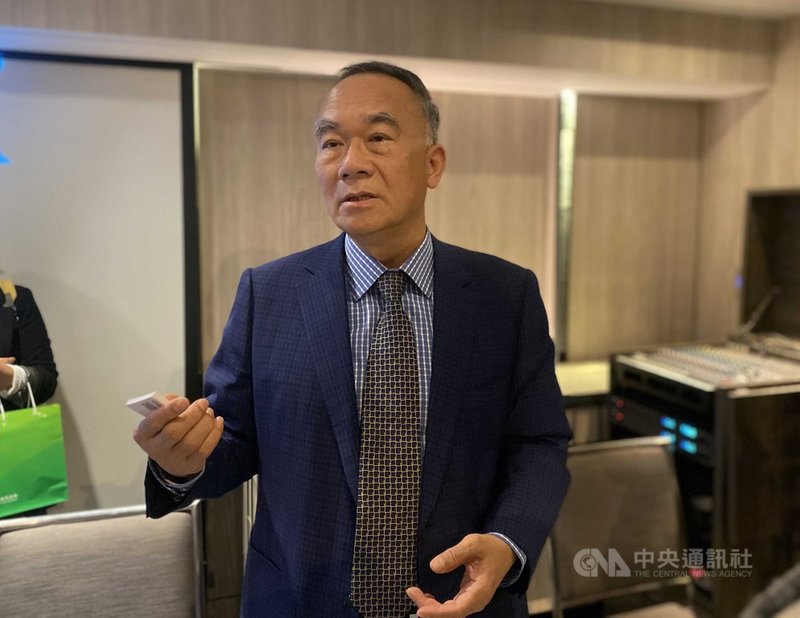 新光鋼董事長粟明德11日指出,受惠於再生能源與台商回流及新建廠房訂單,公司訂單排到明年2、3月。中央社記者潘羿菁攝 108年12月11日