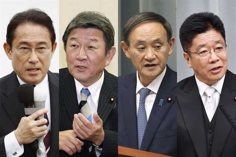 日本首相安倍晉三28日談到「後安倍時期」接班人選時,首度提到自民黨政調會長岸田文雄(左1)、外務大臣茂木敏充(左2)、官房長官菅義偉(右2),及厚生勞動大臣加藤勝信(右1)。(共同社提供)
