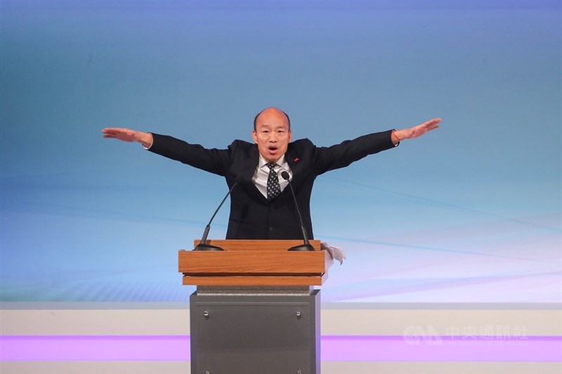 2020總統大選電視辯論會29日下午在公視進行,國民黨總統候選人韓國瑜對面國防議題時表示,戰爭沒有贏家、和平沒有輸家,「避戰才是最高明的總統」。中央社記者裴禛攝 108年12月29日