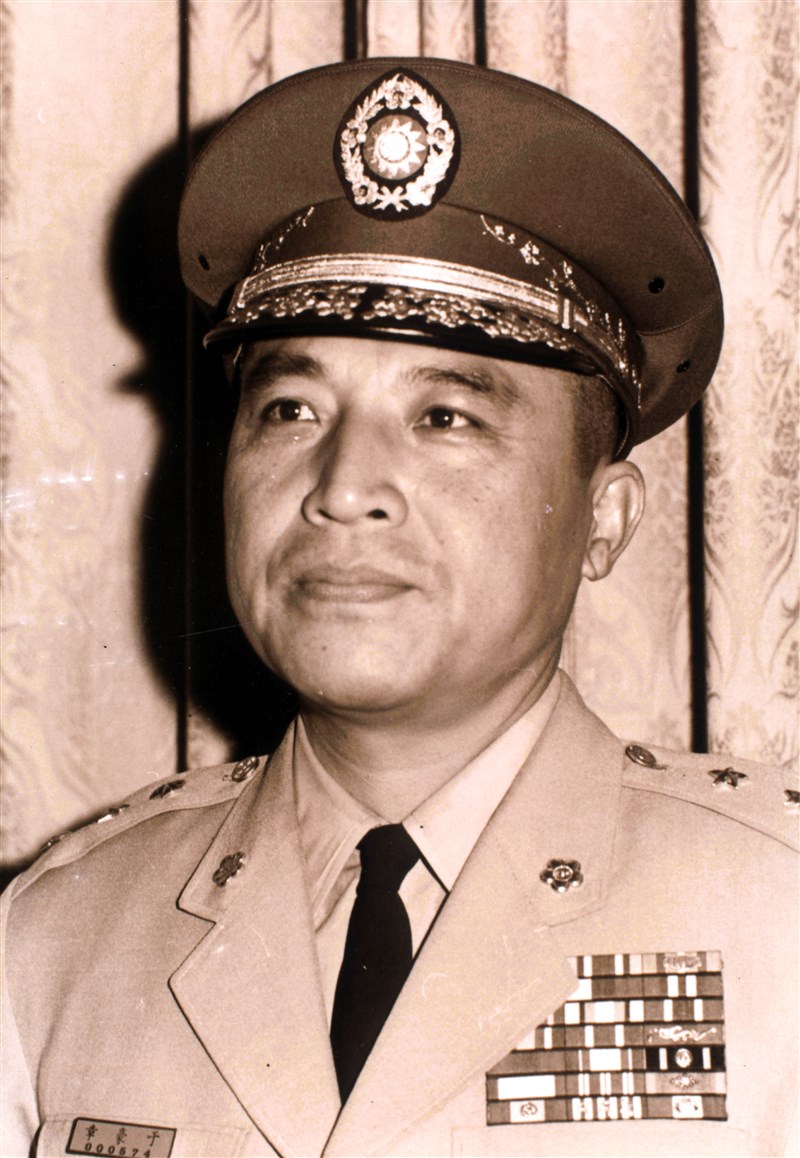 民國63年12月27日時任陸軍總司令于豪章上將(圖)與督訓將校搭乘UH-1H直升機視導陸軍「昌平演習」,因天候不佳墜機,陸軍總部主任張雯澤中將等13名幹部殉職,于豪章等人重傷。(中央社檔案照片)
