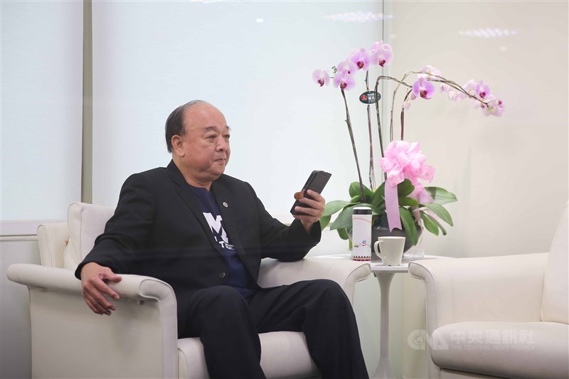 國民黨在2020大選敗陣,黨內青壯派今天開第一槍,籲黨主席吳敦義、不分區立委吳斯懷辭職。吳斯懷(圖)說,他是國民黨經程序所推舉出來代表軍系的立委,他沒有個人去留問題,尊重黨的體制,若國民黨有任何決定都尊重。(中央社檔案照片)
