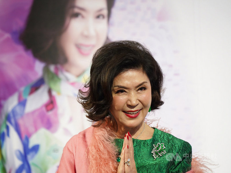 擁有「最美麗主持人」稱號的資深藝人白嘉莉(圖),31日下午在台北出席新書發表會,與媒體分享和夫婿的生活點滴。中央社記者徐肇昌攝 109年1月31日