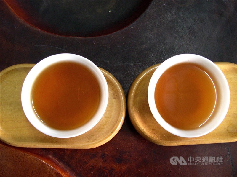 網路媒體流傳紅茶或普洱茶中所含成分「茶黃素」,可對抗新型冠狀病毒。對此食藥署發文闢謠,表示茶類屬於食品,沒有治療疾病效果。(示意圖/中央社檔案照片)