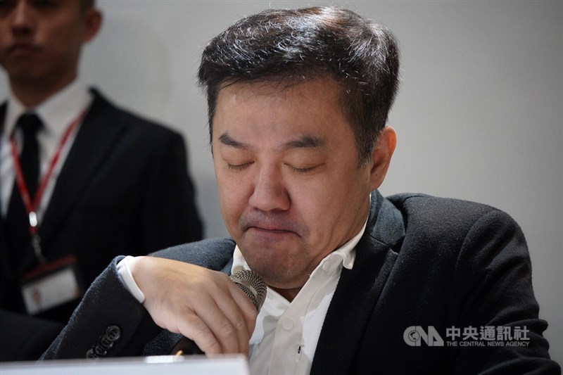 北檢偵辦遠東航空案,去年12月13日傳喚遠航董事長張綱維,訊後諭令限制出境、出海、住居。(中央社檔案照片)