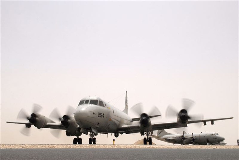 民進黨籍立委王定宇13日披露,美軍一架P-3C反潛機上午在台灣鵝鑾鼻外海;國防部回應,全程監偵。圖為P-3C同機型軍機。(圖取自美軍網頁www.af.mil)