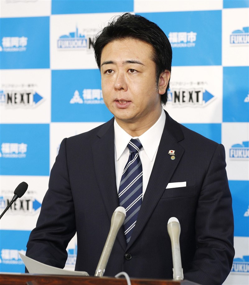 日本福岡市長高島宗一郎20日表示,一名住在福岡市的60多歲男性確診感染武漢肺炎。(共同社提供)