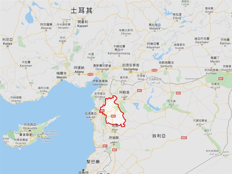 土耳其總統艾爾段29日說,伊德利布省(紅線標記處)近400萬難民最近朝土、敘邊界前進,其中150萬人已經抵達南部邊界,等待跨境。(圖取自Google地圖google.com/maps)