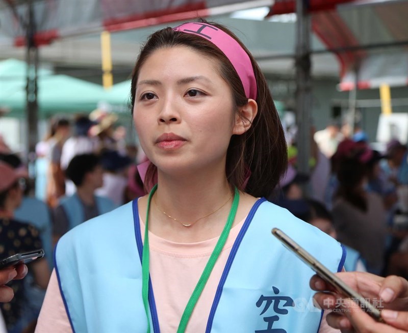 桃園市空服員職業工會理事郭芷嫣(圖)因留言涉霸凌及飛安遭長榮航空免職,工會後續提出勞動裁決,桃園市空服員職業工會副秘書長周聖凱12日表示,已收到裁決結果,工會敗訴。(中央社檔案照片)