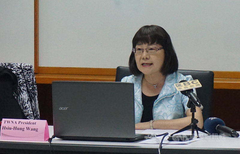 武漢肺炎全球延燒,台灣護理學會理事長王秀紅27日受邀參加國際護理協會舉辦的網路會議,與43國分享台灣防疫經驗。(台灣護理學會提供)中央社記者張茗喧傳真 109年3月27日
