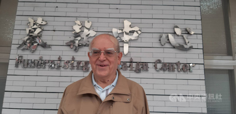 義大利神父呂若瑟(圖)日前因家鄉武漢肺炎疫情嚴峻向外求援,5天來募捐已逾新台幣千萬元,他說,義大利總會得知台灣的愛心非常感動,「謝謝台灣,感恩台灣」。(讀者提供)中央社記者王朝鈺傳真 109年4月5日