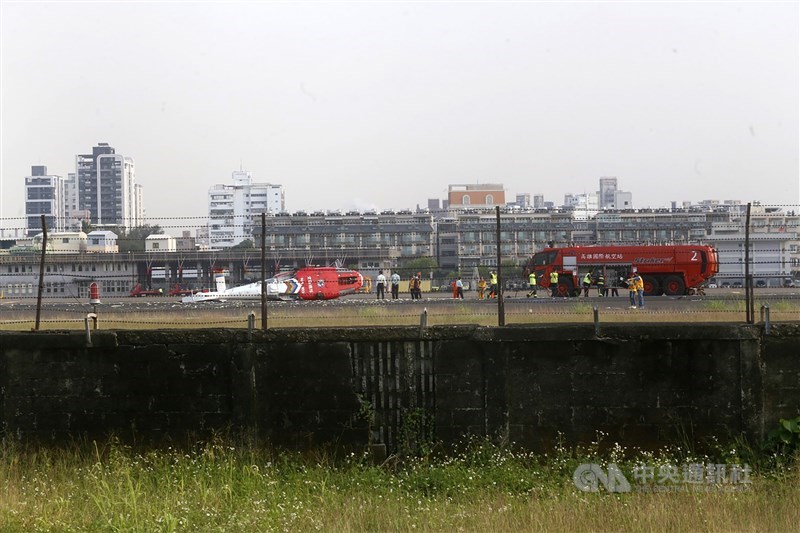 é«˜é›„å°æ¸¯æ©Ÿå ´ç©ºå‹¤æµ·è±šç›´å‡æ©Ÿå¢œåœ°5äººç„¡ç¤™ ç¤¾æœƒ é‡é»žæ–°èž ä¸­å¤®ç¤¾cna