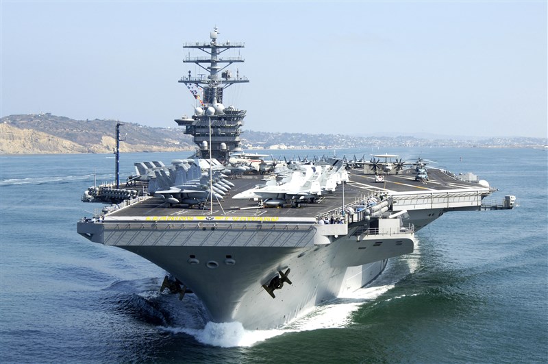 美國媒體Politico今天報導,航空母艦尼米茲號(圖)一名船員上週確診武漢肺炎,成為美國第4艘染疫的航空母艦。(圖取自美國海軍網頁navy.mil)
