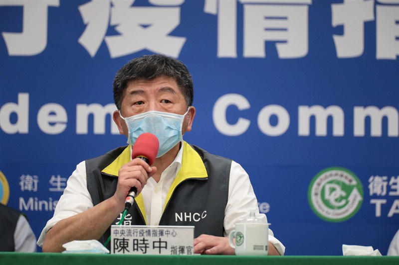 世界衛生組織(WHO)法律顧問索羅門近日強調,未讓台灣參與WHO是49年前聯合國的決定。中央流行疫情指揮中心指揮官陳時中(圖)5日對此直言,不完備的規定不論過了幾年都應改,WHO的回答相當不負責任。(中央流行疫情指揮中心提供)中央社 109年5月5日