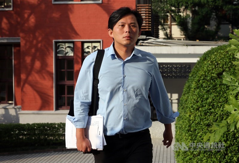 大同公司市場派三圓建設董事長王光祥5日宣布,邀請前立委黃國昌(圖)接受大同公司獨立董事提名。黃國昌回應表示若當選獨董,會在審計委員會中提案成立調查小組,徹查社會與股東對大同的質疑。(中央社檔案照片)