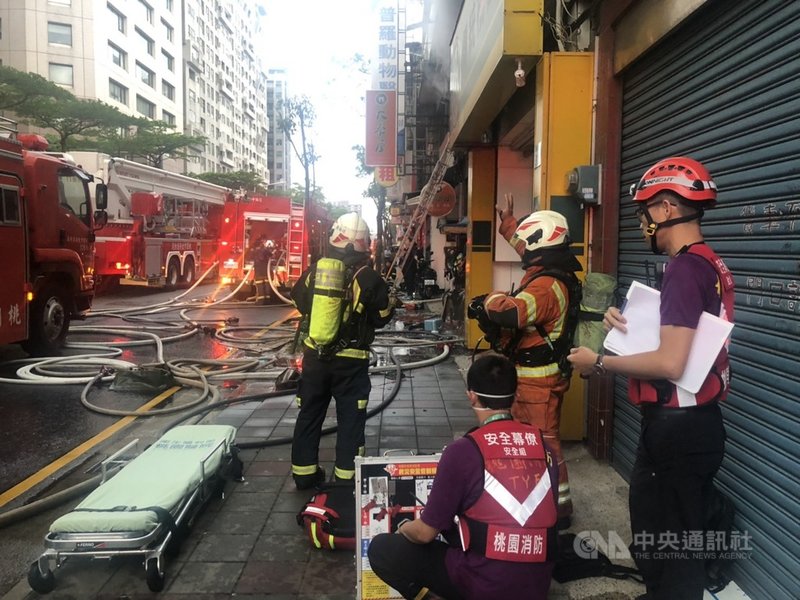 桃園民宅凌晨大火釀1死5人獲救其中1人送醫 社會 中央社cna