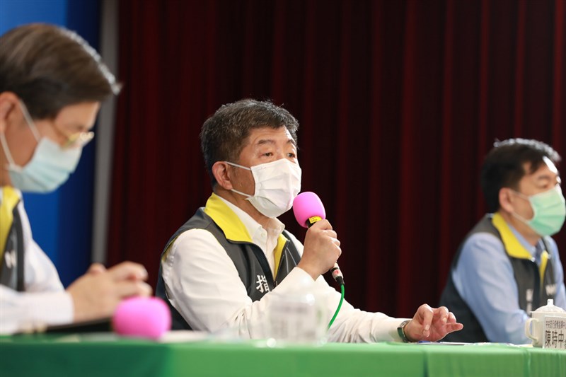 台灣截至10日已連續28天沒有武漢肺炎本土病例,中央流行疫情指揮中心指揮官陳時中說,要歸功於全體居住在台灣的人,不論本國、外國人都非常努力,也是中央、地方合作才有如此傲視全球的成績。(中央流行疫情指揮中心提供)中央社 109年5月10日
