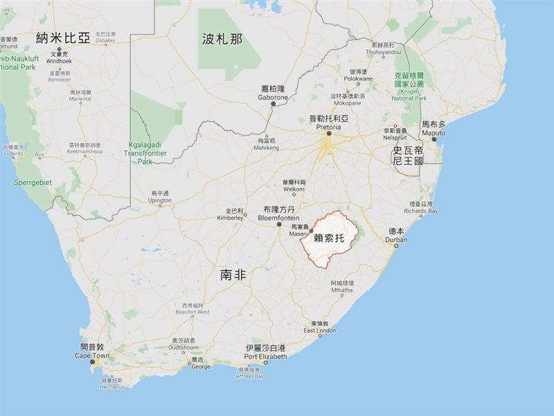 地處高原的賴索托王國(紅框處),人口約200萬,全境完全被南非共和國包圍。(圖取自Google地圖google.com/map)