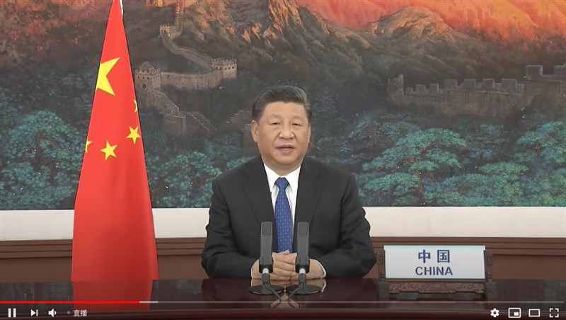 中國國家主席習近平在世界衛生大會視訊會議開幕式上表示,中國「始終本著公開、透明、負責任的態度」,及時通報疫情。(圖取自WHO YouTube頻道網頁youtube.com)