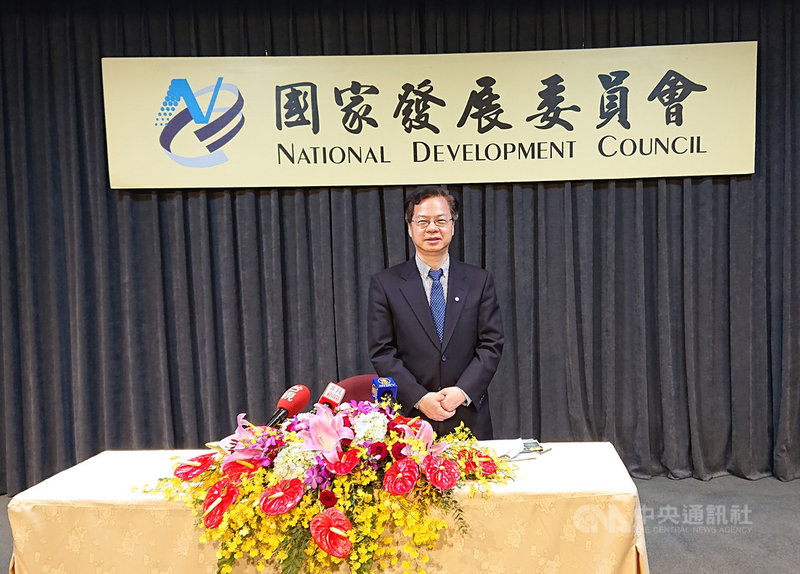 國發會主委龔明鑫20日剛上任就帶來好消息,Google、微軟有意加碼投資台灣。中央社記者潘姿羽攝 109年5月20日