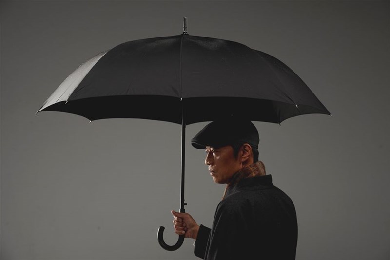 演員吳朋奉驟逝家中噩耗,將永遠缺席原訂2021年2月演出的「雨中戲台」。(圖取自facebook.com/xiqucentertw)