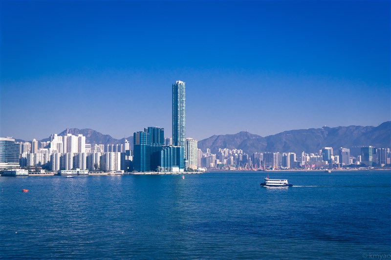 中國通過港版國安法,美國極有可能取消香港特殊待遇,台商恐將遭池魚之殃。圖為香港維多利亞港。(圖取自Unsplash圖庫)