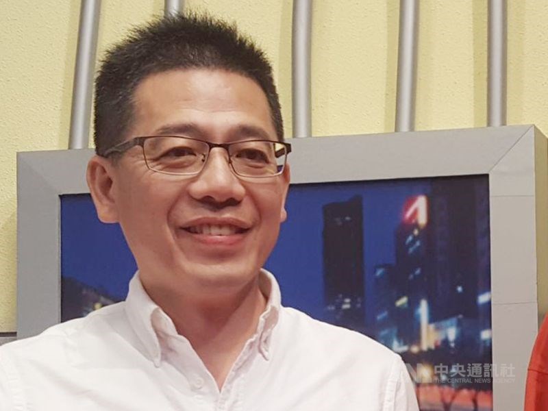 台灣民眾黨主席柯文哲30日表示,誠懇邀請國民黨籍前移民署長謝立功(圖)加入並擔任秘書長,2週後開記者會介紹。(中央社檔案照片)
