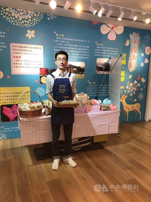 因涉及擄人勒索被判無期徒刑的邱垂誠,歷經18年牢獄後假釋出獄,創立手工蛋捲品牌「艾格諾先生」,到各地擺攤販售產品,他說,做錯事必須面對,更重要的是對未來的人生負責。(邱垂誠提供)中央社記者林長順傳真 109年6月7日