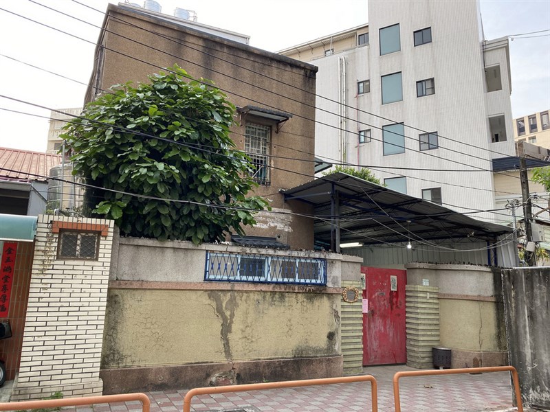 二二八事件受難者湯德章位於台南市中西區的故居,傳出於產權易主後將被拆除,市府文資處已公告暫定古蹟,文史團體也發起群眾集資,盼購屋搶救。(台南市文化資產保護協會提供)中央社記者張榮祥台南傳真 109年5月13日