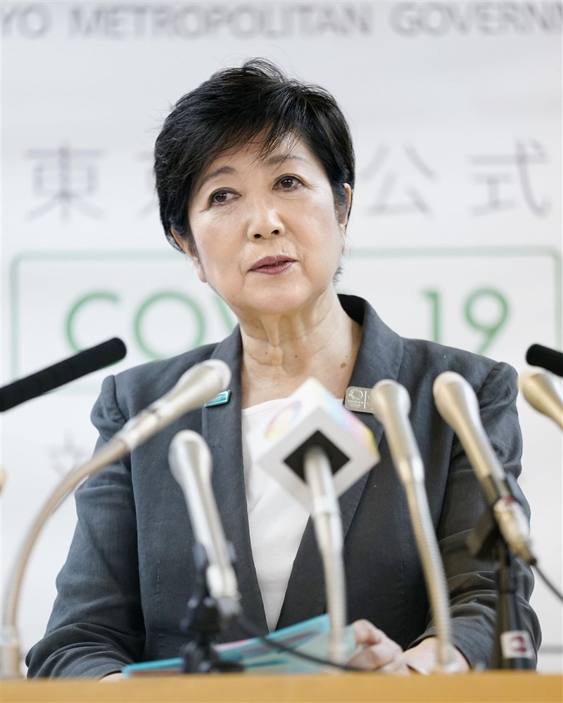 日本東京都知事選舉7月5日登場,現任知事小池百合子挾「抗疫」高支持率,12日公開表態爭取連任。(共同社提供)