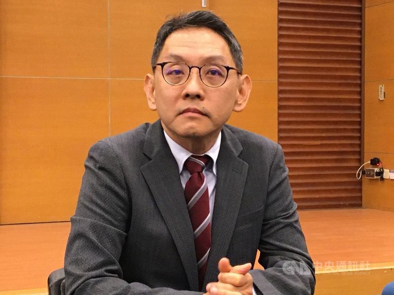 華新科董事長焦佑衡表示,對第3季營運審慎樂觀,手機應用可望回溫,遊戲機應用6月開始備料,筆電續持穩,下半年力拚較上半年持平。中央社記者鍾榮峰攝 109年6月15日