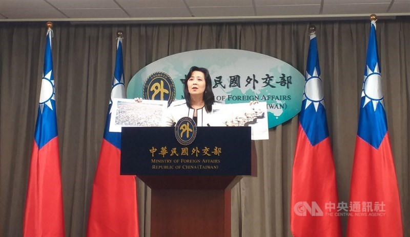 媒體報導,外交部近日通電駐外館處,要求統一人員名片格式,且未同意使用「台灣」字樣。外交部發言人歐江安16日強調,報導與事實不符。(中央社檔案照片)