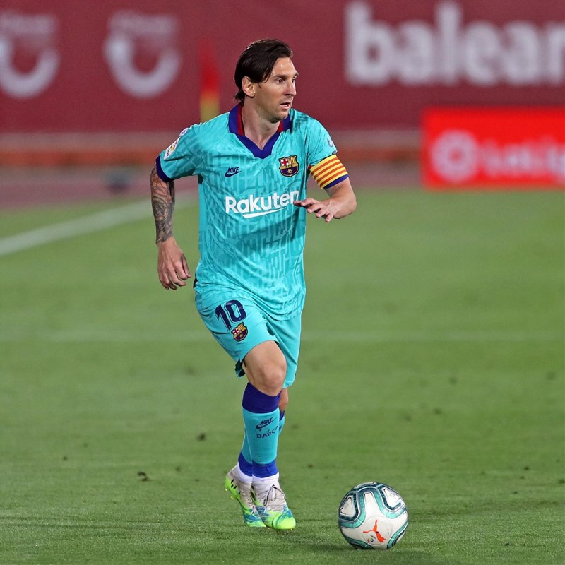 多家媒體指出，阿根廷足球巨星梅西（Lionel Messi）可能有意從西甲勁旅巴塞隆納隊轉往英超曼城隊。（圖取自facebook.com/leomessi）