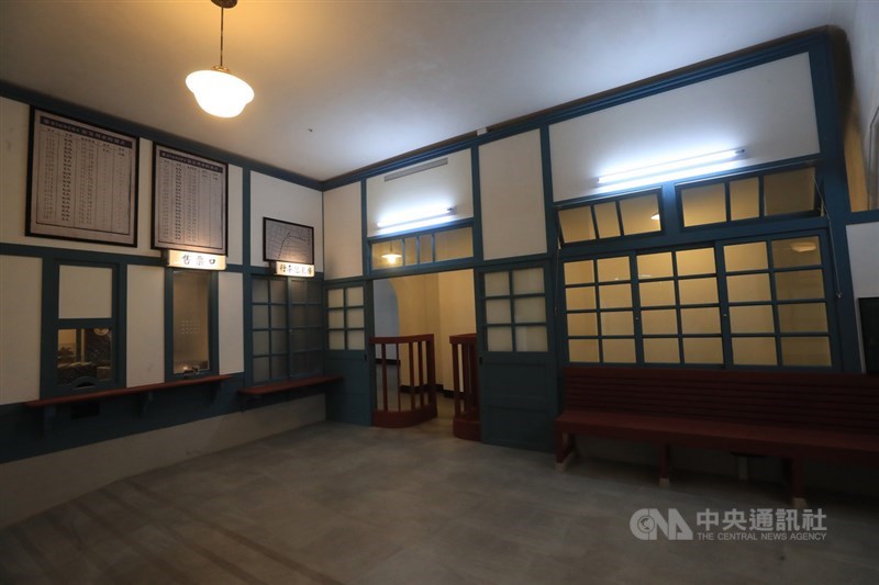 台灣博物館鐵道部園區7日起正式對外開放參觀,園區內以國定古蹟「台灣總督府交通局鐵道部」建築群為主體,並設有復古車站氛圍的展示區,展現濃濃古早味。中央社記者吳家昇攝 109年7月5日