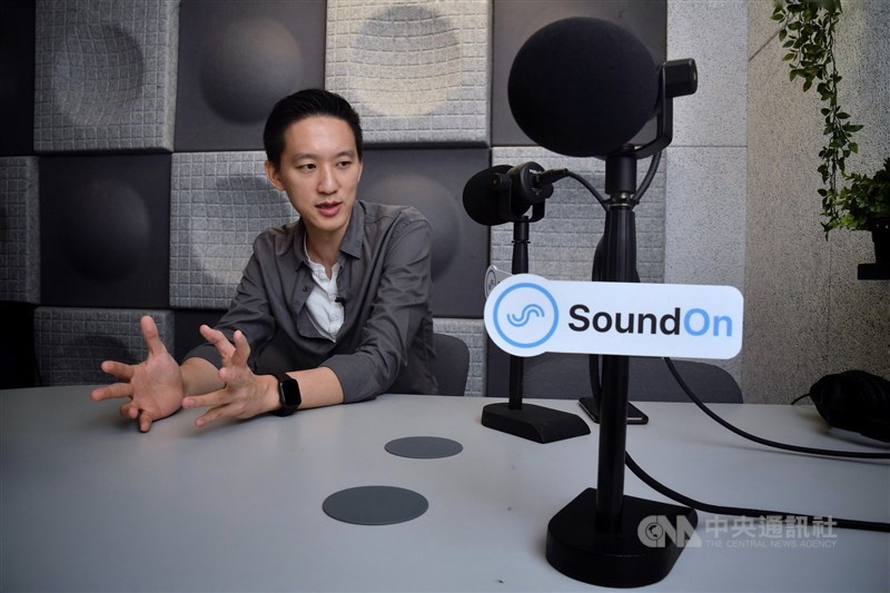 離開Uber後,顧立楷創立SoundOn聲浪媒體科技,希望在台灣打造繁中市場的Podcast生態系。(中央社記者王飛華攝)
