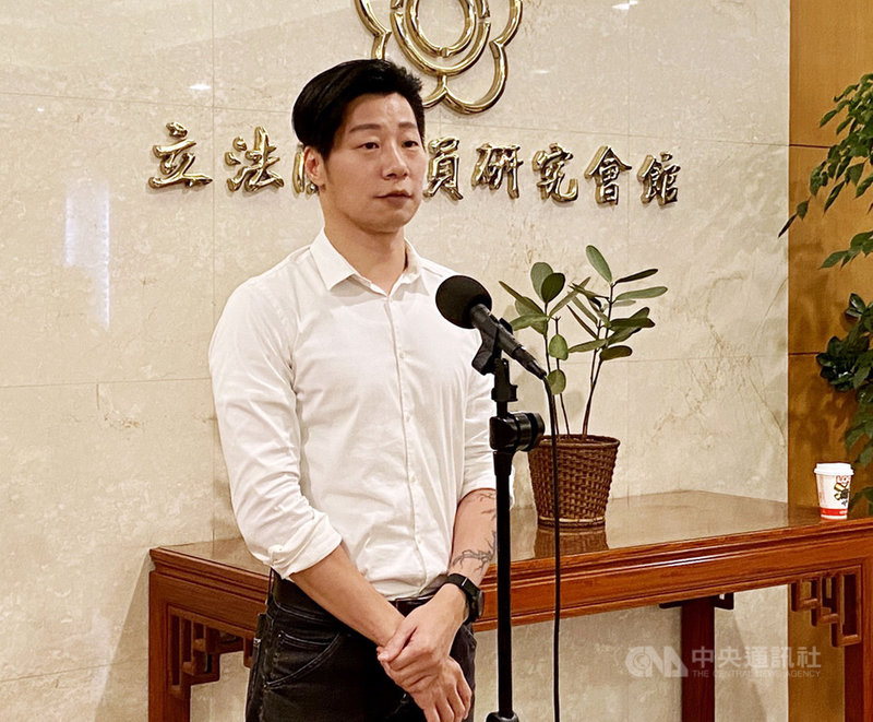 中選會副主委陳朝建24日說,「清林散昶」團隊成員周世雄領銜的林昶佐(圖)罷免案,提議人名冊也符合規定人數,可在60日內徵求連署。(中央社檔案照片)