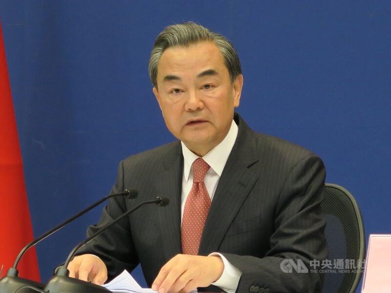 中共中央外事工作委員會辦公室主任王毅3日表示，中日韓三國是「搬不走的近鄰」，中國尊重日韓與各國發展關係。（中央社檔案照片）