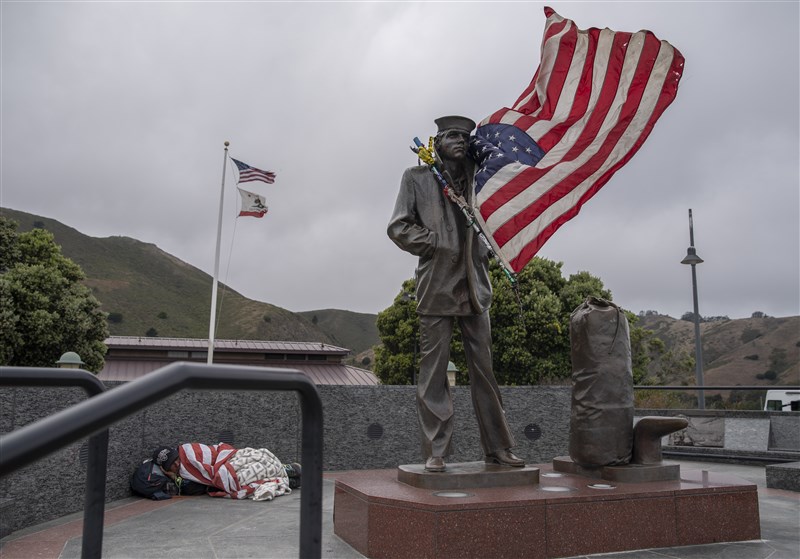 美國17日新增6萬207人確診武漢肺炎,染疫人數達369萬8209人,是全球疫情最嚴重國家。圖為舊金山附近一處觀景台。(中新社提供)