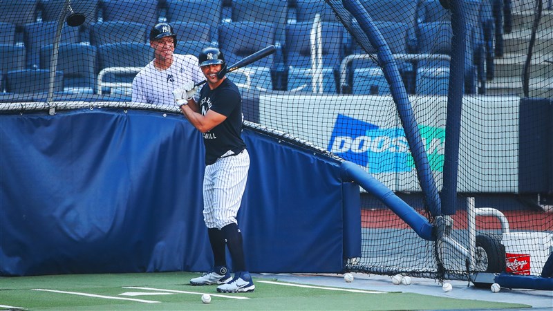 疫情讓MLB延後開賽,新球季例行賽也因此砍至原有場次1/3左右,陣容豪華的道奇、洋基(圖),「潛力股」光芒、逃過噓聲的太空人、火力驚人的雙城都有機會闖出一片天。(圖取自twitter.com/Yankees)