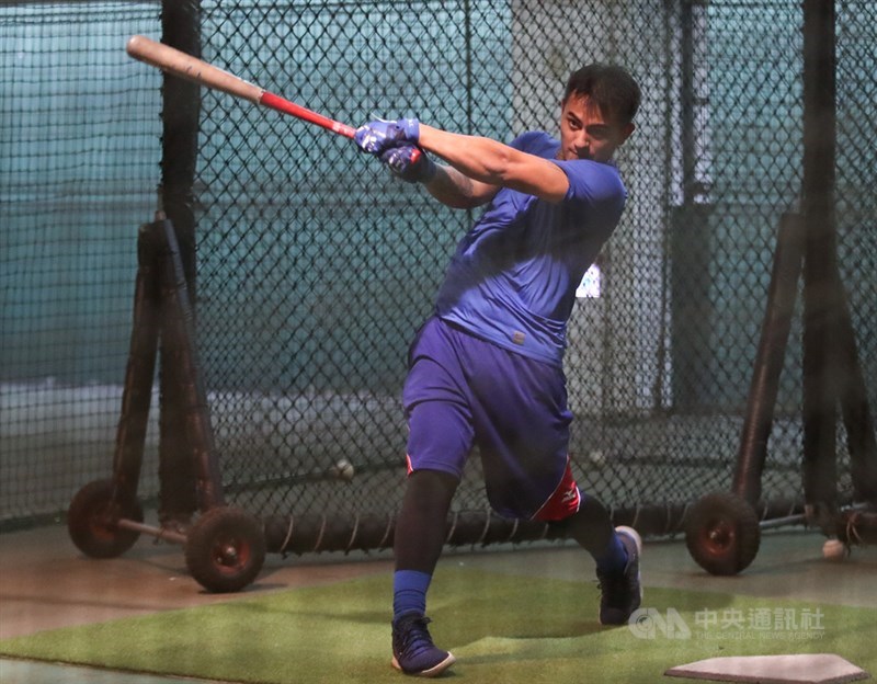 林子偉目前為止在MLB生涯3年,累計75場出賽,總計141打數敲出35支安打,包括1發全壘打、跑出2次盜壘成功,打擊率2成48,在MLB出賽守過二、三壘、游擊與外野,2020年春訓熱身賽更嘗試守一壘。(中央社檔案照片)