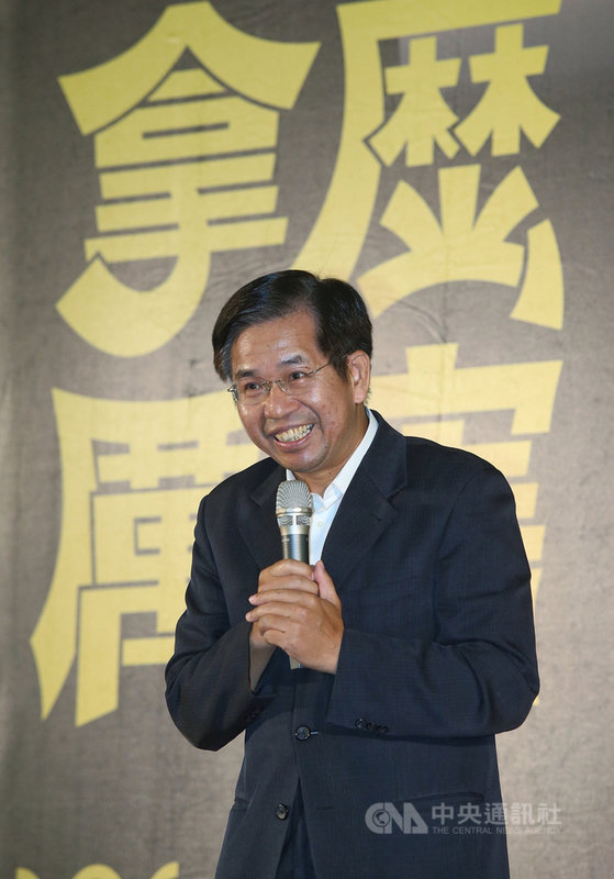 教育部、文化部、原民會28日聯合舉行「拿麼厲害!!」原住民族主題展開幕記者會,教育部長潘文忠(圖)致詞表示,社會因不瞭解、不理解,使得許多原住民族「拿麼厲害」的特性和貢獻無法被看見;教育部推動原住民族教育法修法,就是希望不只是原住民要瞭解自己,所有居住在這塊土地的人們,都要瞭解這個有特色的族群。中央社記者郭日曉攝 109年7月28日