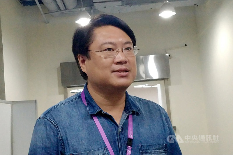 郵輪「探索夢號」台灣跳島遊程26日上午返抵基隆，同行體驗的基隆市長林右昌（圖）說，這趟旅程非常令人興奮，也與澎湖縣和連江縣府洽談套裝行程。中央社記者王朝鈺攝　109年7月29日