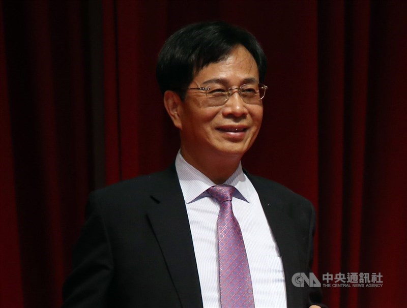 北檢30日偵結遠航掏空案,起訴10人,包括時任合庫董事長廖燦昌(圖)及副總黃伯川,廖燦昌現為第一金董事長,但遭起訴後,財政部表示,他中午已主動請辭。(中央社檔案照片)