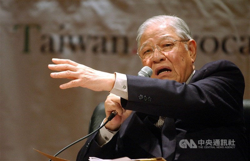 前總統李登輝歷經174天住院治療,30日晚間於台北榮總過世,享耆壽98歲。(中央社檔案照片)